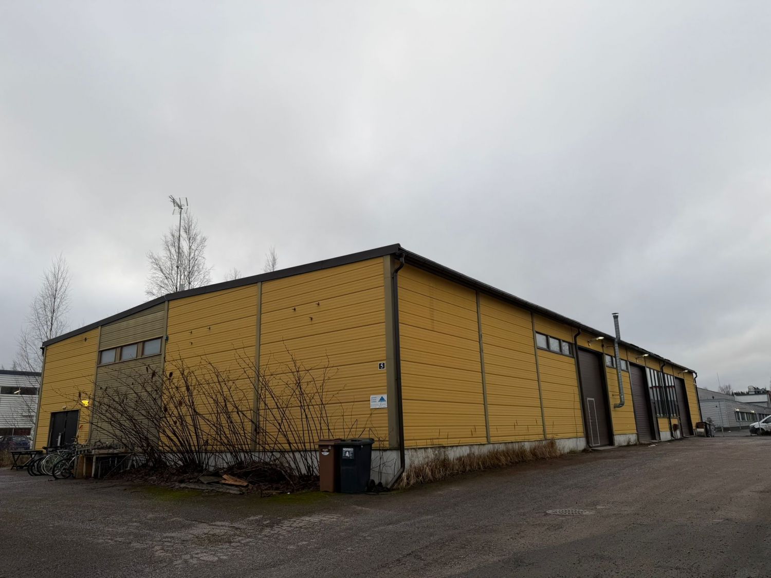 Selkeää hallitilaa Sarankulmasta.