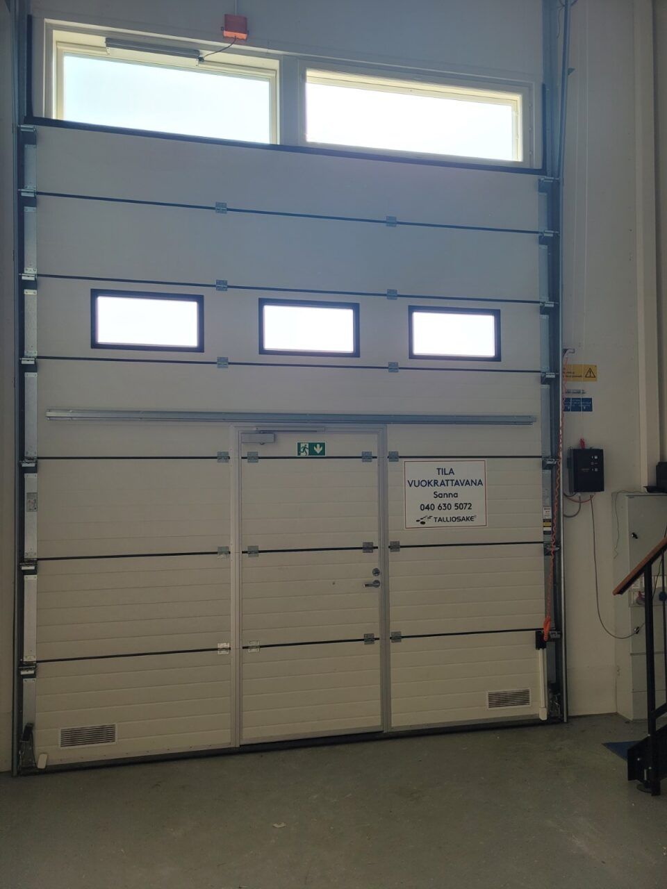 Sähköinen nosto-ovi