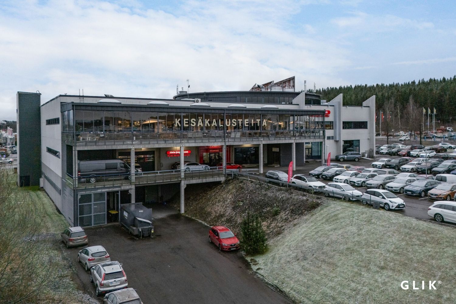 Rakennuksen läntisen julkisivu