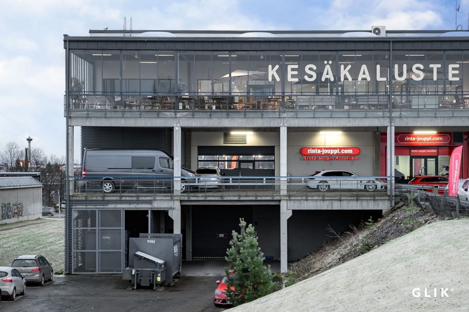 Sisäänkäynti