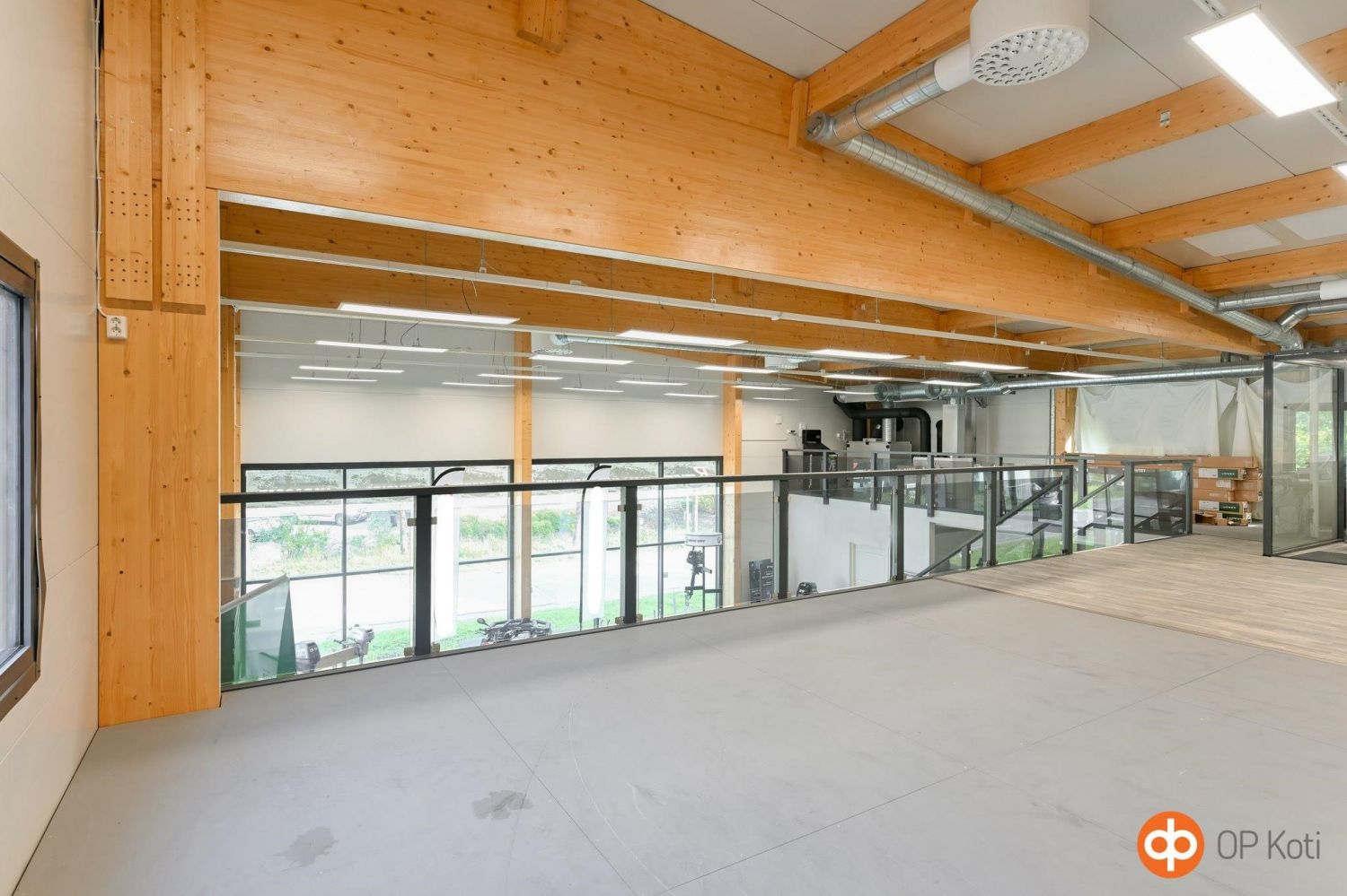 myymälärak. 2 kerros