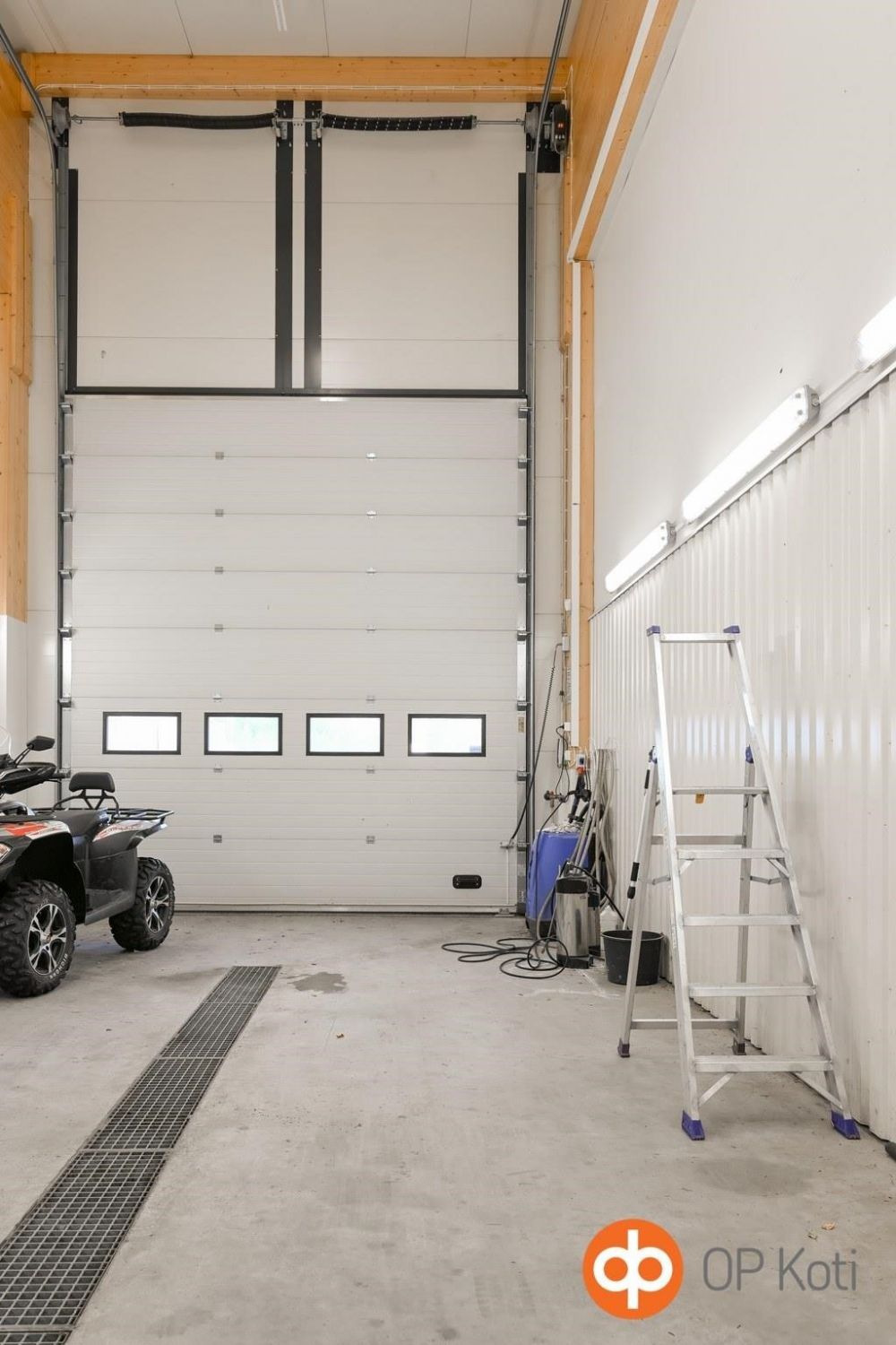 myymälärak. pesuhalli