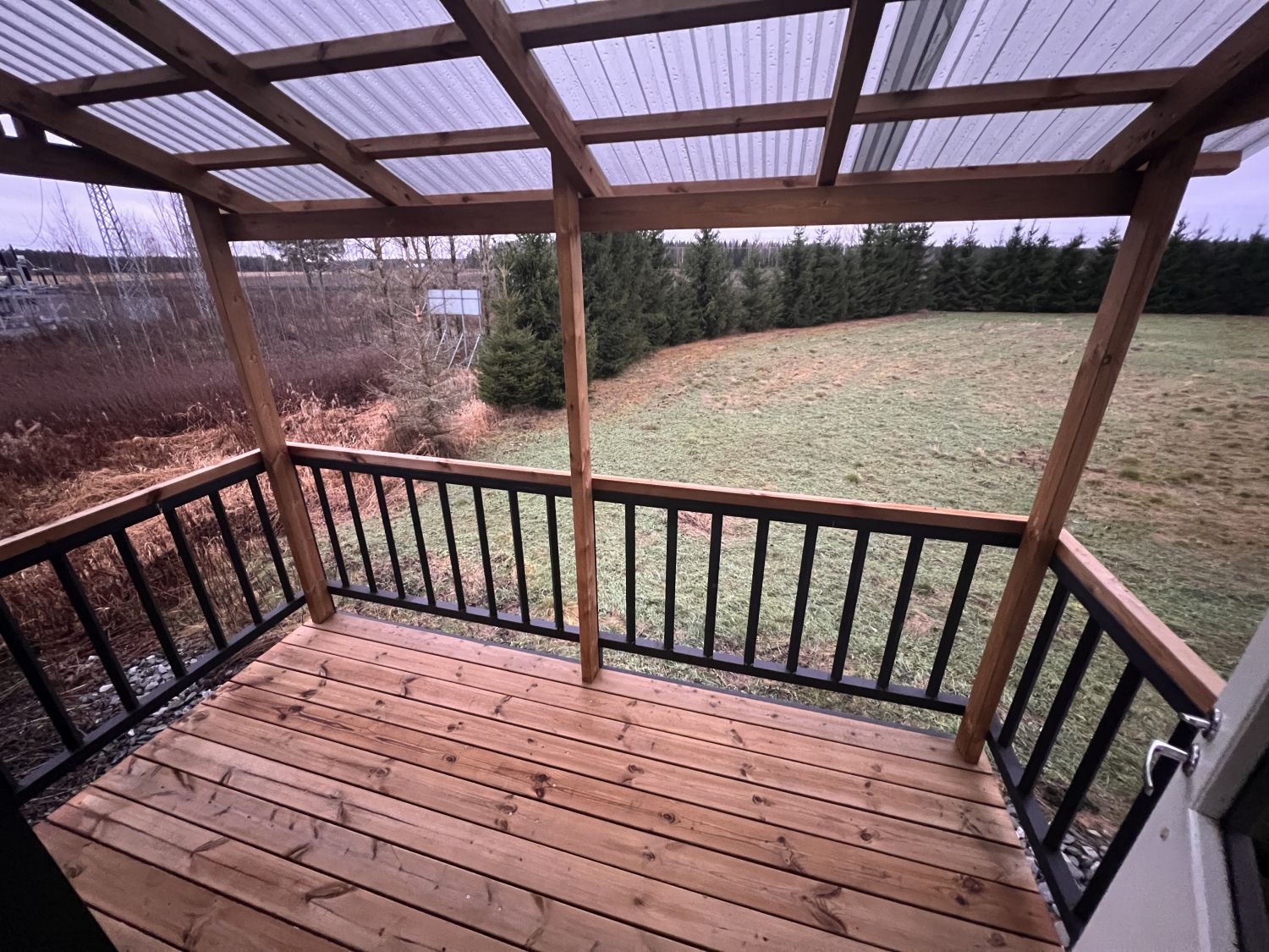 asunnon parvekenäkymä