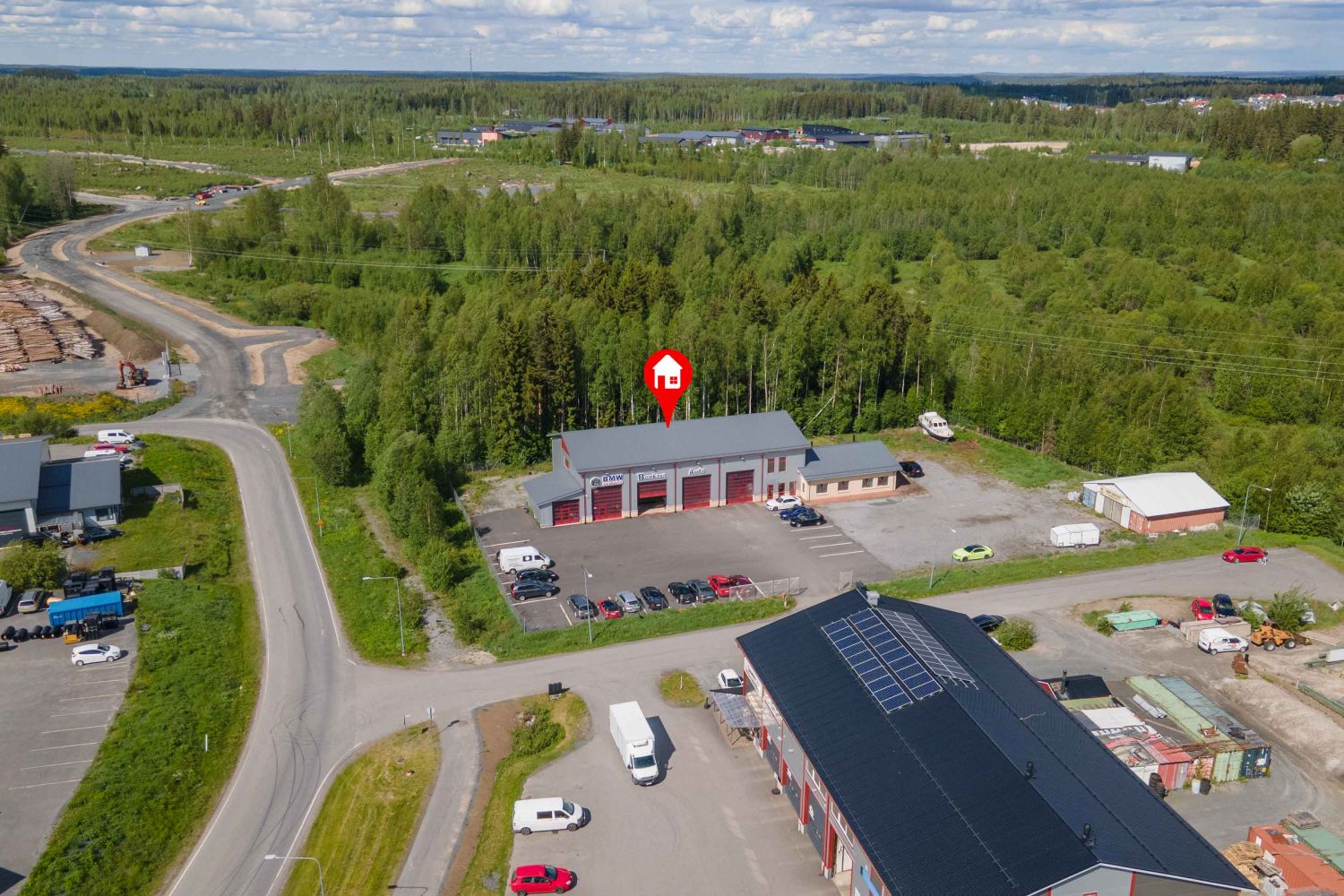 Erinomaisesti rakennettu hallikiinteistö Elovainiossa – huippusijainti ja poikkeuksellisen hyvät tilatTila soveltuu loistavasti monipuoliseen käyttöön. Ylöjärven Elovainiossa, arvostetulla ja kysytyllä alueella, tarjolla poikkeuksellisen laadukas hallitila. Kyseessä on mahdollisesti koko talousa...