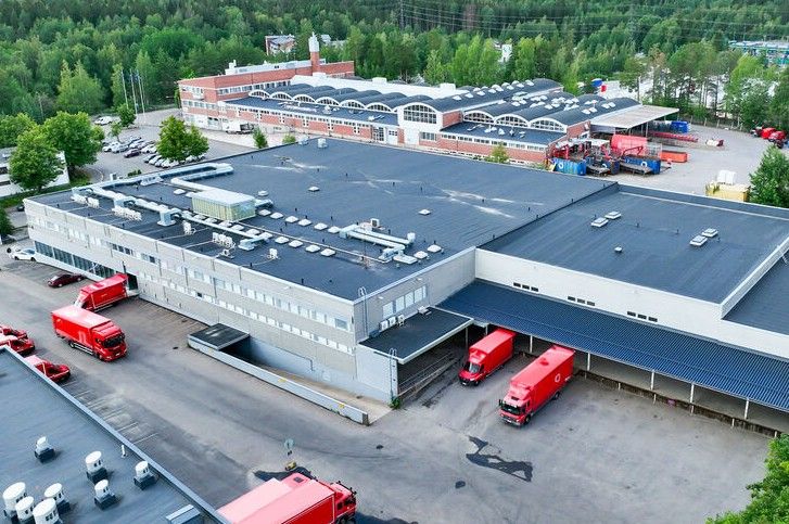 Tarjolla toimistotila Helsingin Konalassa Vihdintien varrella sijaitsevassa logistiikkakiinteistössä. Erinomainen sijainti mahdollistaa nopeat yhteydet sekä Kehä I että Kehä III:lle . Kiinteistön piha-alueella on runsaasti pysäköintitilaa.Ota yhteyttä ja tule tutustumaan!www.blanctoimitilat.fiH...