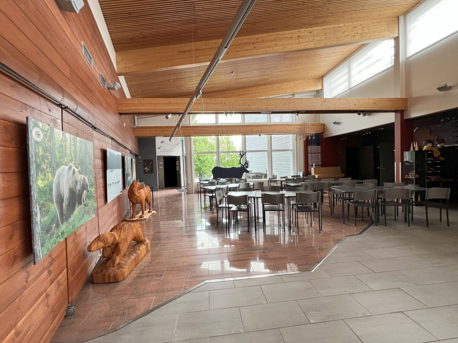 Luontokeskus Petolan asiakastilaa