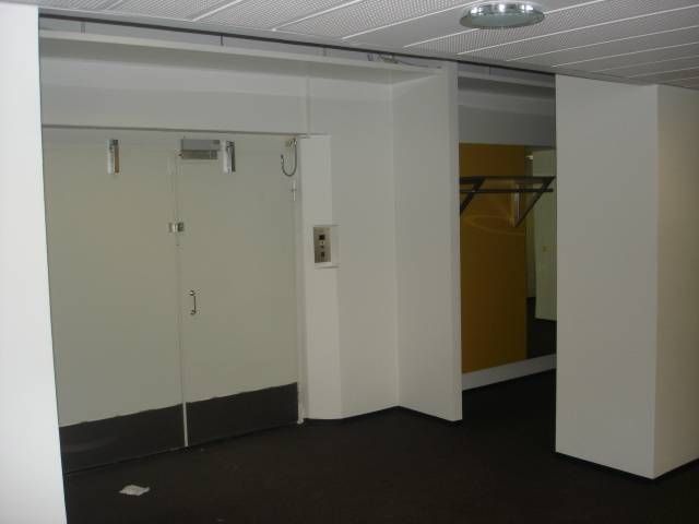 4. krs toimistotilan tavarahissi