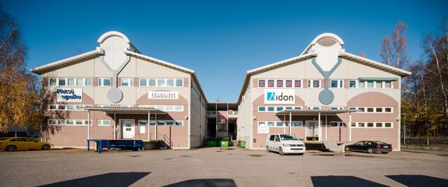 Vuokrataan hyväkuntoista toimitilaa, joka soveltuu toimistokäyttöön sekä myös kevyeen tuotantoon. Toimitilaan on kätevä ...