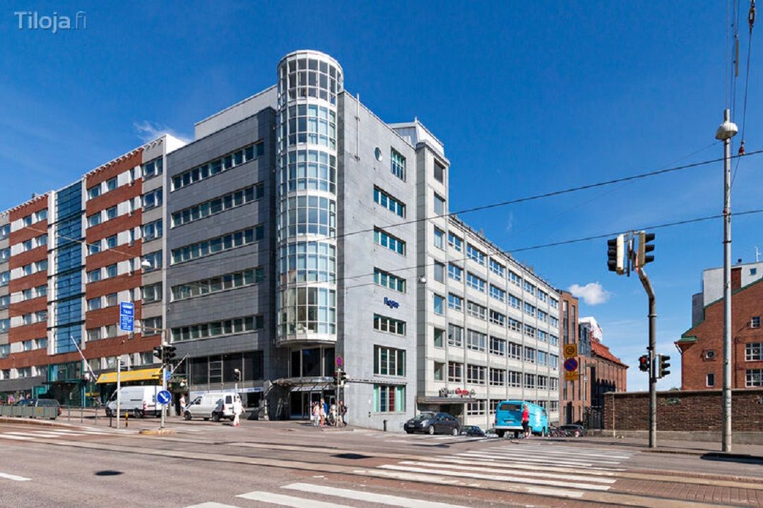 Vuokrattavana monitilatoimisto erinomaisella sijainnilla Helsingin Sörnäisissä. Tilassa useita erikokoisia huoneita, jok...