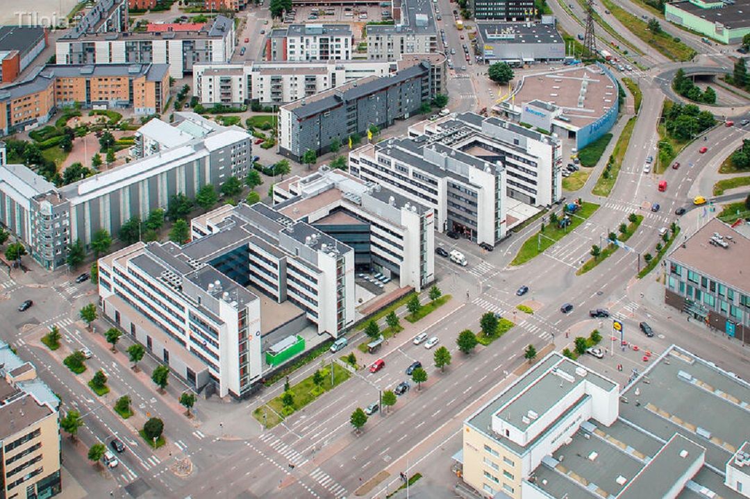 Opus Business Parkissa vuokrattavana liiketila kiinteistön ensimmäisessä kerroksessa. Tilaa on mahdollista muokata vuokr...
