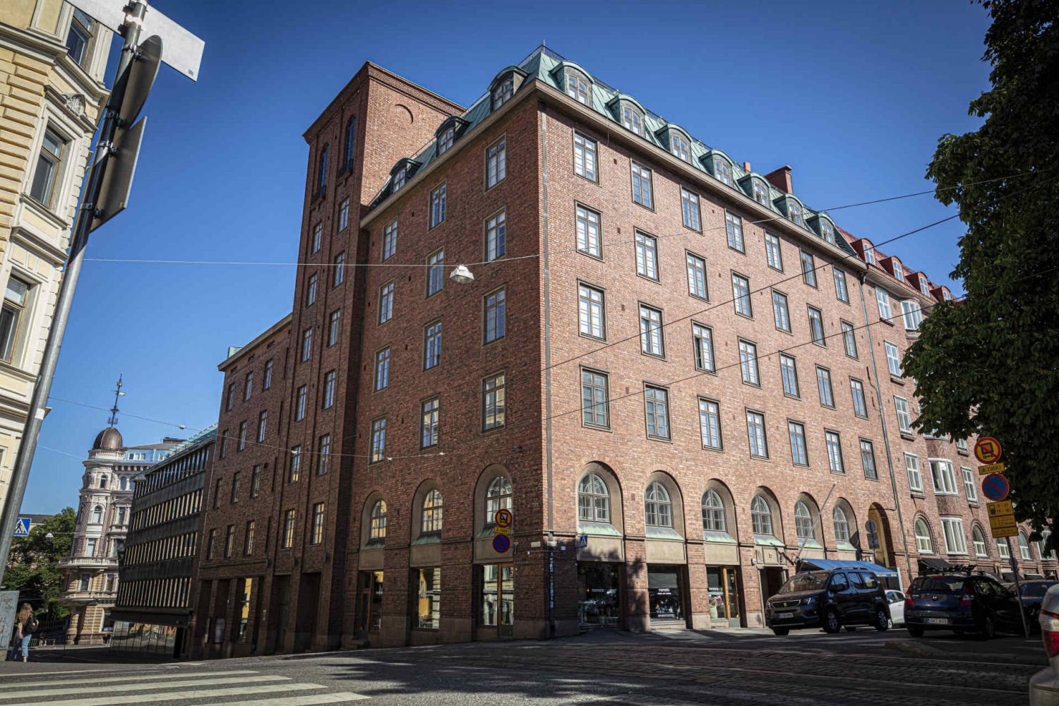 7. ja 8. kerros vuokrataan yhtenä kokonaisuutena. Kerrosten välillä on sisäporrasyhteys. 7. krs on 429 m2, 8. krs noin 3...