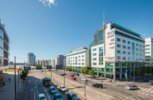 4. kerroksen avara ja valoisa toimistohuoneisto