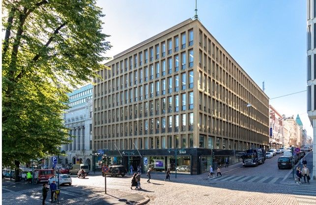 Vuokrattavana 8. kerroksen 128m2 toimistohuoneisto, jossa on erikokoisia huoneita sekä omat keittiö- ja wc-tilat. Kiinte...