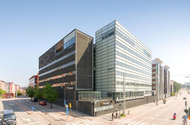 Vapaana modernia ja muuntojoustavaa toimistotilaa Meilahdessa. Graduksen ylimmän, 7.  kerroksen toimitila, joka rakennet...