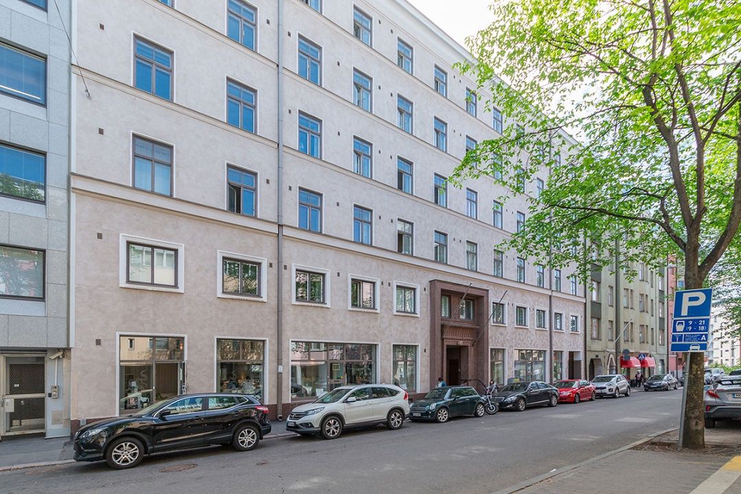 Vuokrataan n. 33m2 katutason liiketila. Liiketila ei sovellu ravintola-, tai kahvilatoimintaan. Kiinteistöön on tulossa ...