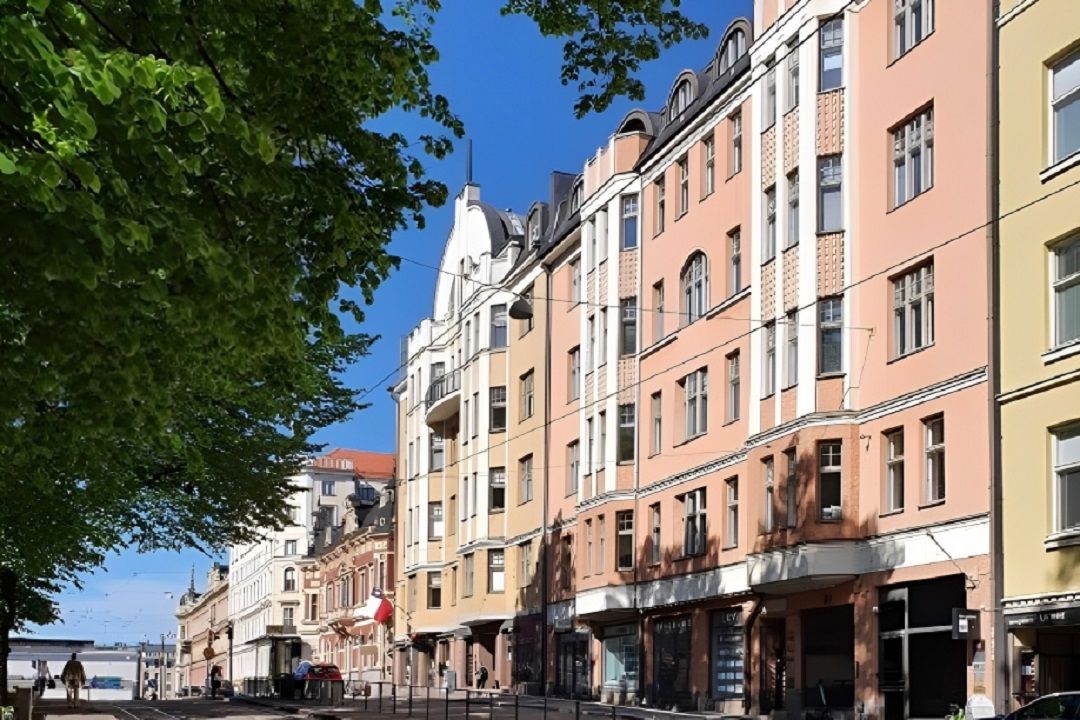 3. kerroksen toimistohuoneisto Diana-puiston viereisestä arvokiinteistöstä - Kysy lisää!