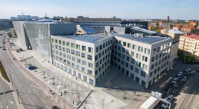 2. kerroksen siisti toimistohuoneisto. Osoite Vääksyntie 2