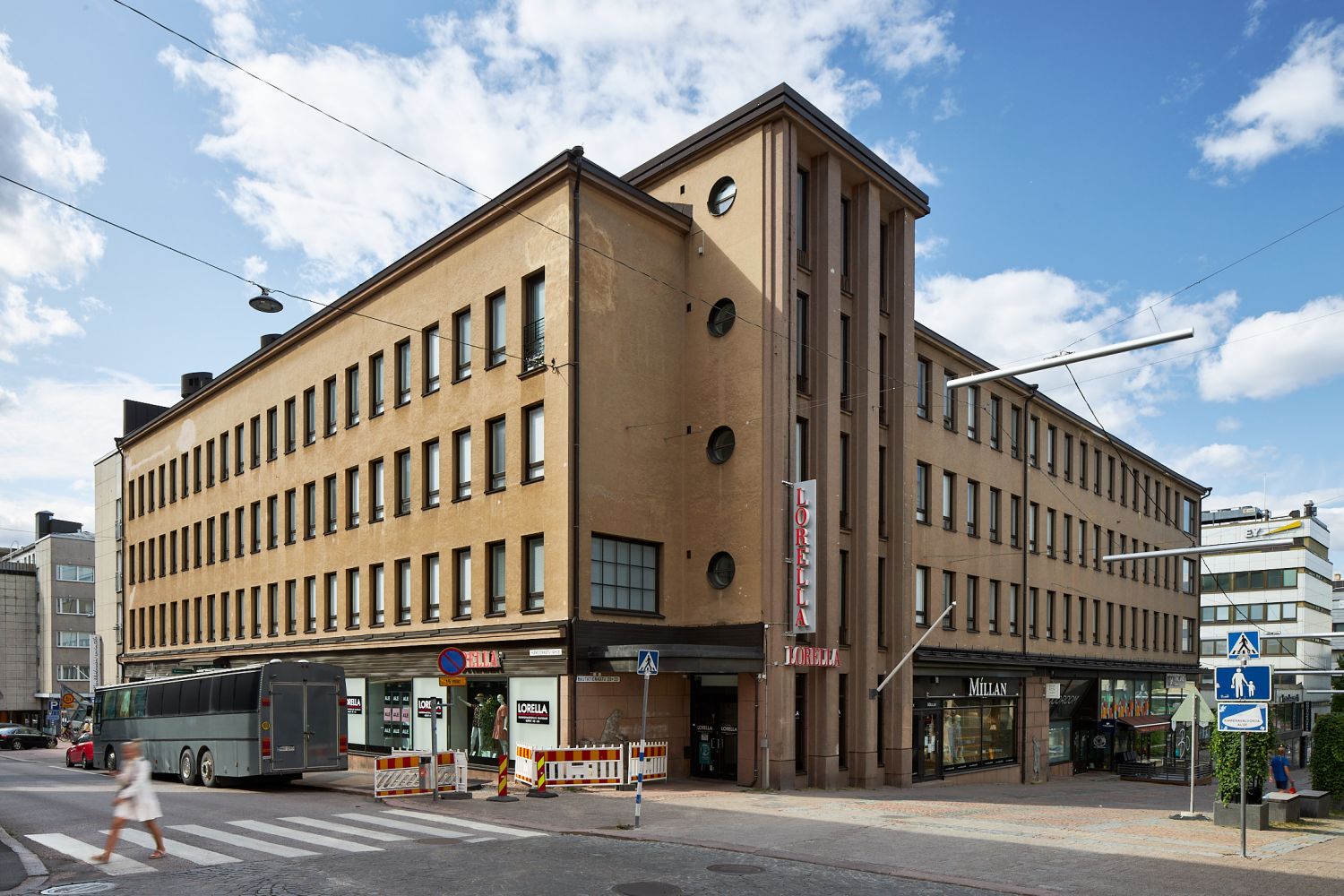 Palveluasumista ja katutason liiketilaa Lahden keskustassa