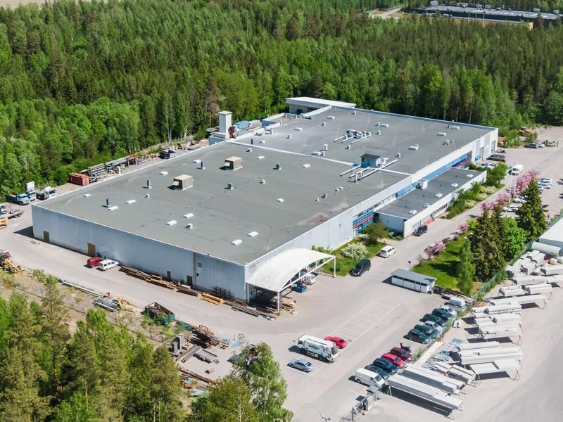Järvenpään Vähänummessa vuokrattavana 1 700 m² tehokas ja helposti saavutettava varastotila