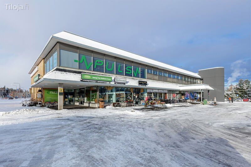 Vuokrataan katutason liiketila Herralahdessa Porin Askokylän alueella. Tämä valoisa ja monikäyttöinen tila sopii erinomaisesti esimerkiksi myymäläksi, kahvilaksi tai ravintolaksi. Aiemmin tila on toiminut lounasravintolana ja se on valmiiksi varusteltu ravintola- ja kahvilatoimintaan. Asiakaspaikkoj...