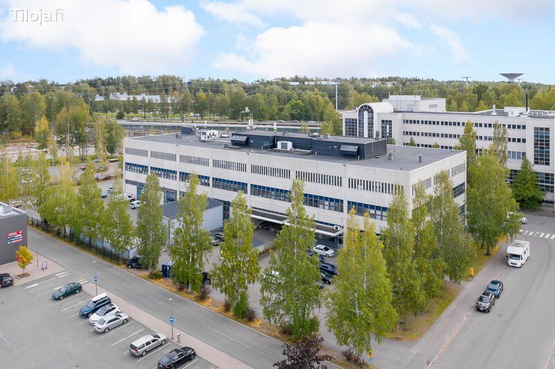 Vuokrattavana näkyvä katutason liiketila Roihupellossa.

Erinomaisella paikalla Laippatien ja Putkitien kulmassa sijaits...