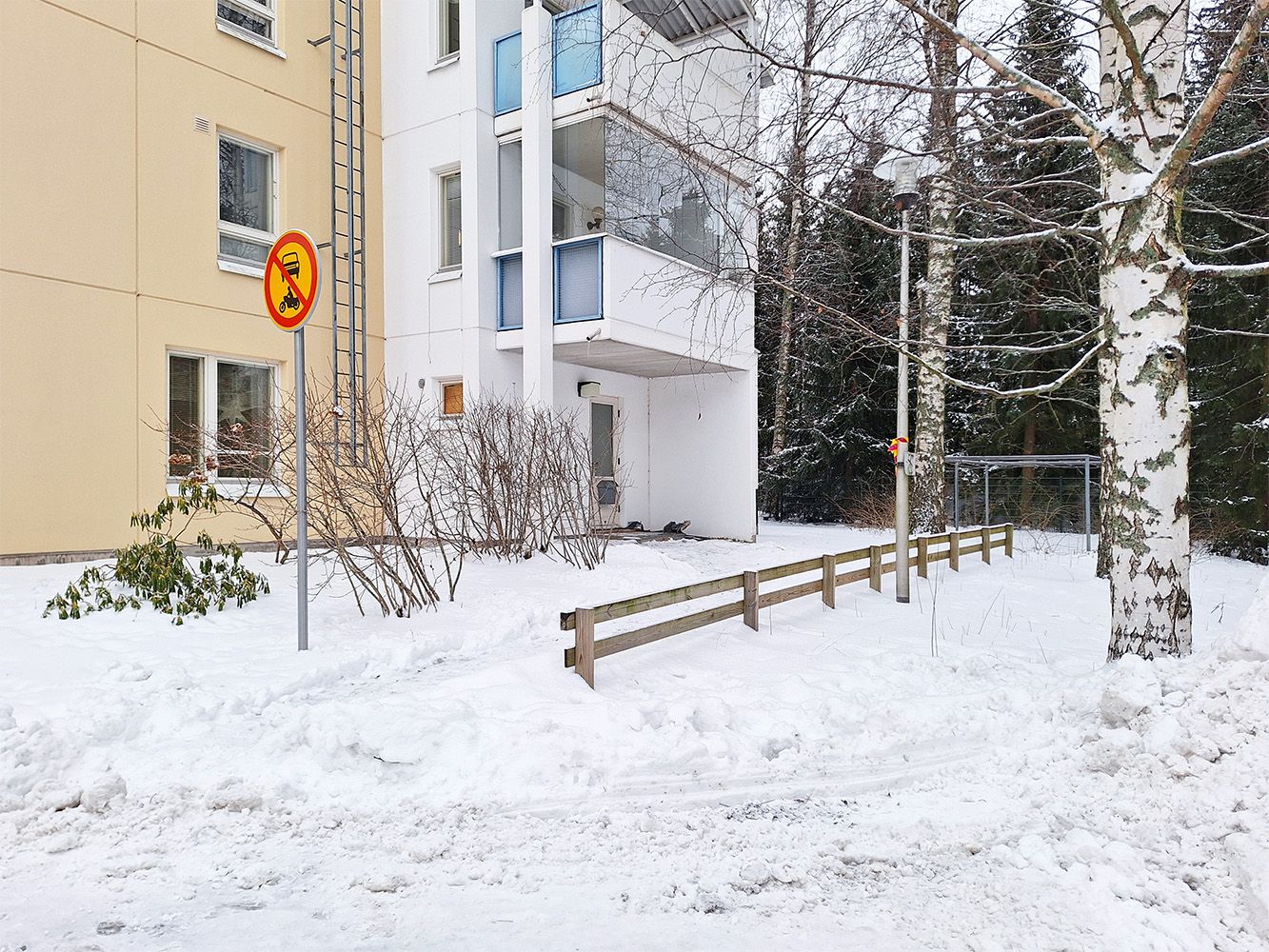 Vuokrataan varasto-/työtila Vuosaaressa Helsingissä!  