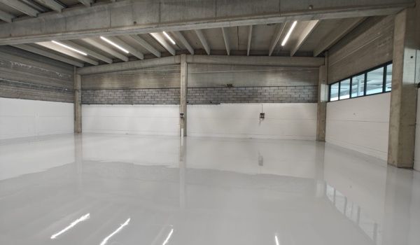 Kehä III vierestä kätevää tuotanto- ja varastotilaa