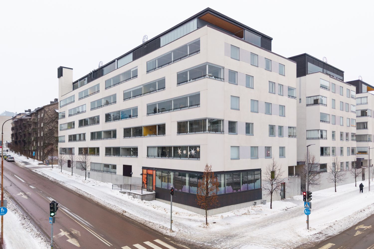 Uudenveroista toimisto- / liiketilaa huippunäkyvyydellä Jyväskylän keskustassa Vapaudenkadulla!

2015 valmistuneesta tal...