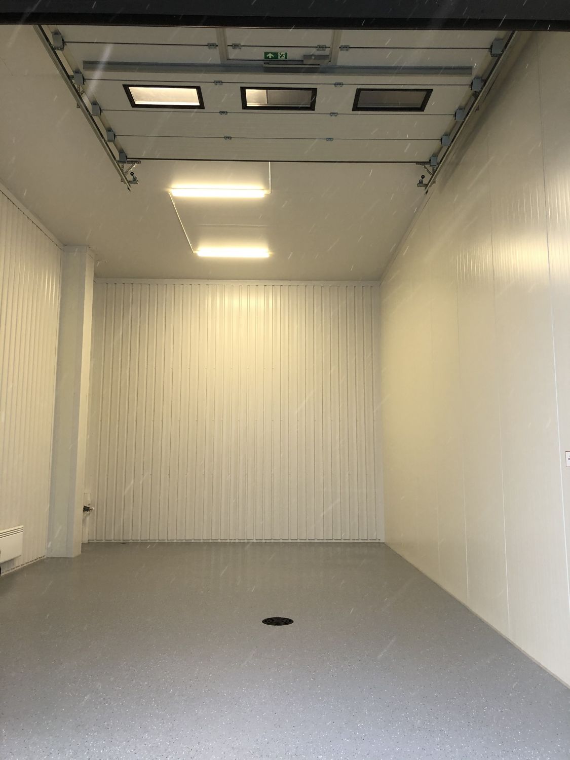 Koivukylän Talliosakkeelta monikäyttöinen varasto, autotalli, harraste-, toimitilatila 20.