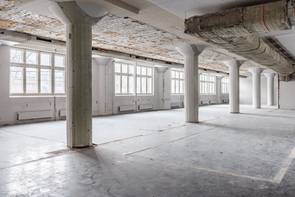 Vuokrattavana siistiä toimistotilaa Helsingin Sörnäisissä. 

Tämä 559 m² toimistotila sijaitsee kiinteistön 2. kerrokses...