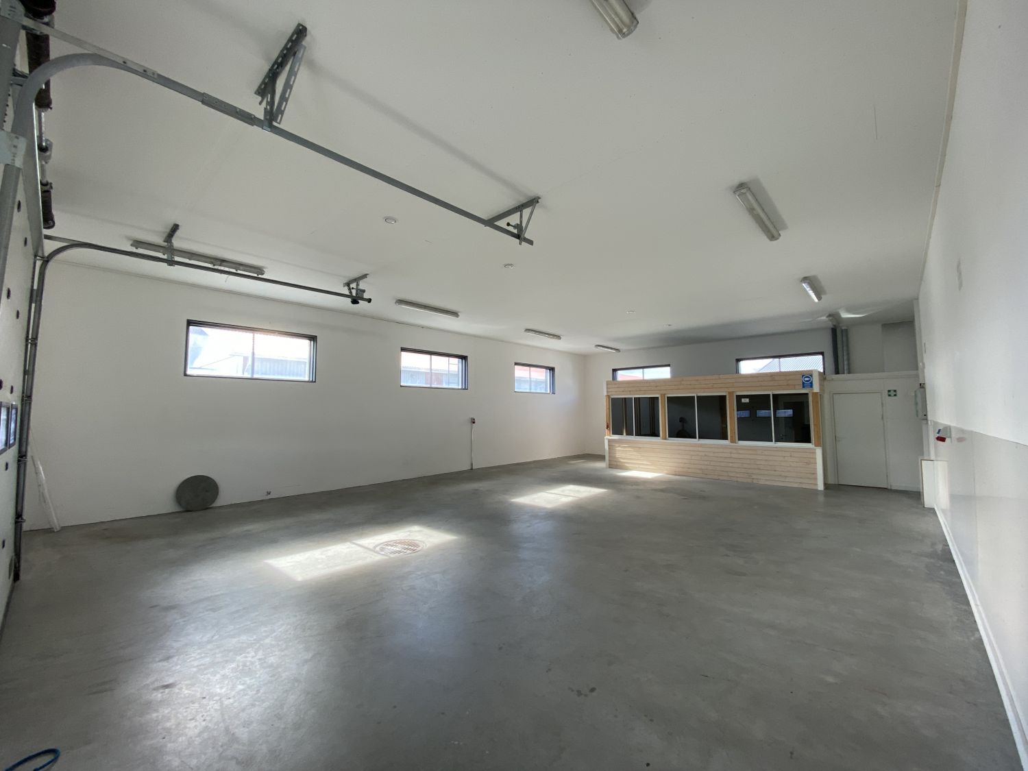 Varasto 136m²