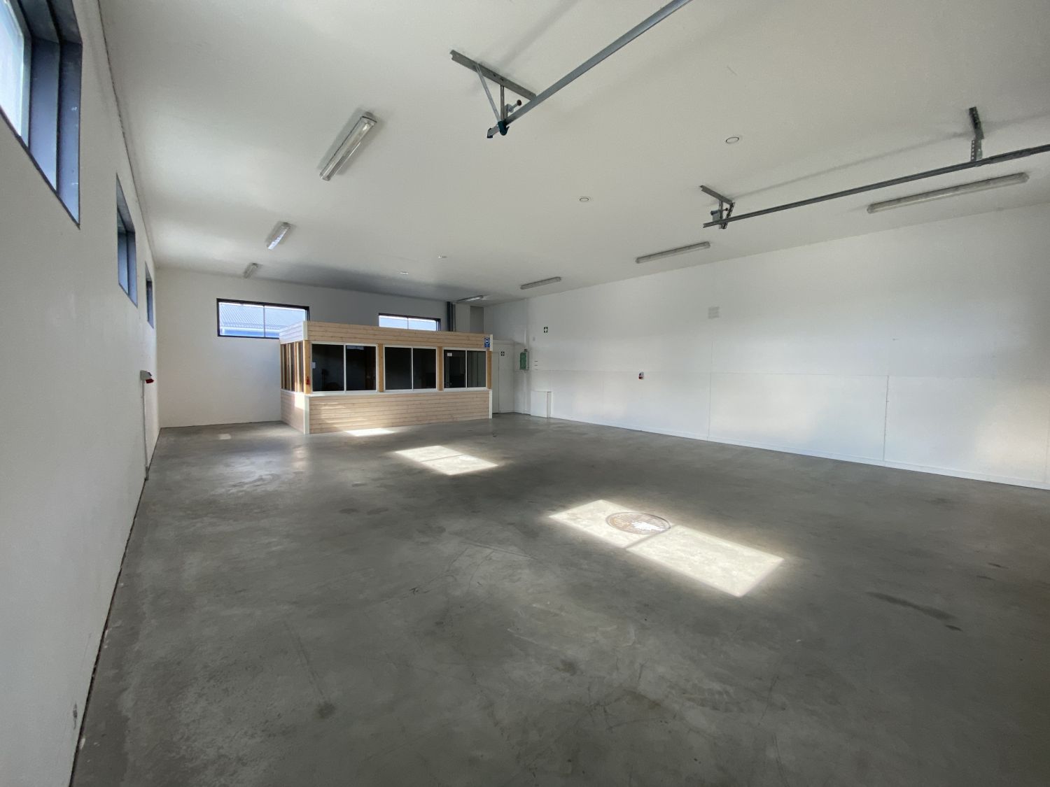 Varasto 136m²