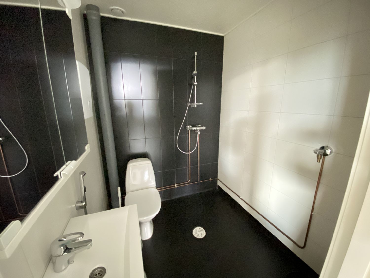 Varasto 136m² Wc+suihku