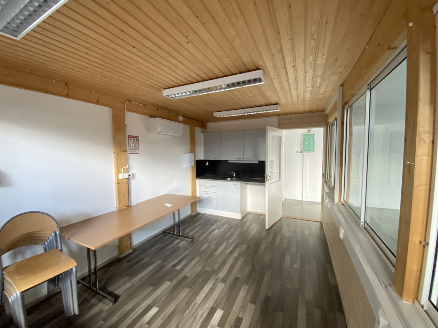 Varasto 136m² taukohuone/toimisto