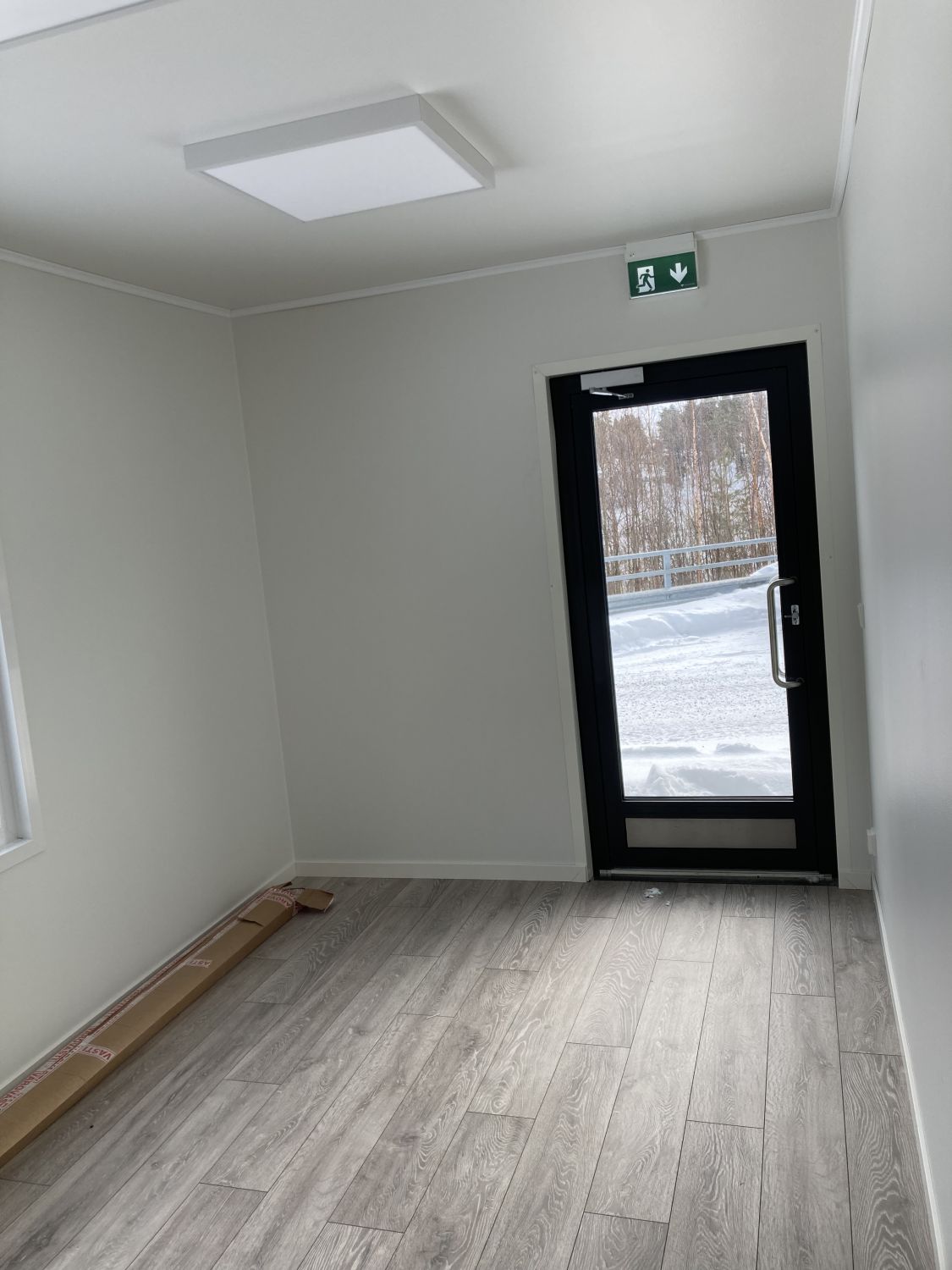 Erillinen sisäänkäynti