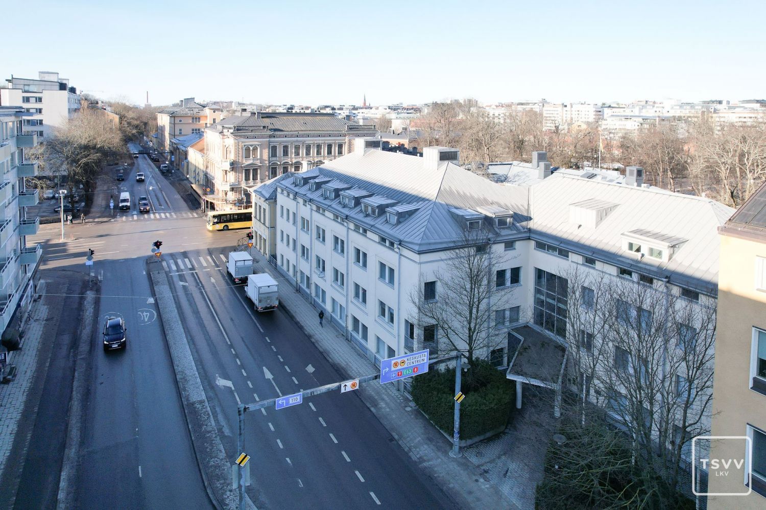 Vuokrattavana upea toimistokokonaisuus upeassa Wanhassa arvokiinteistössä, osoitteessa Hämenkatu 13Hämeenkatu 13 Rakennusvuodet: 1997–1999 Gripen-kiinteistön nimi on peräisin korttelin historiallisesta nimestä. Sen rakensi Åbo Akademin säätiö vuosina 1997–1999. Rakennusta käytetään pääasiassa t...