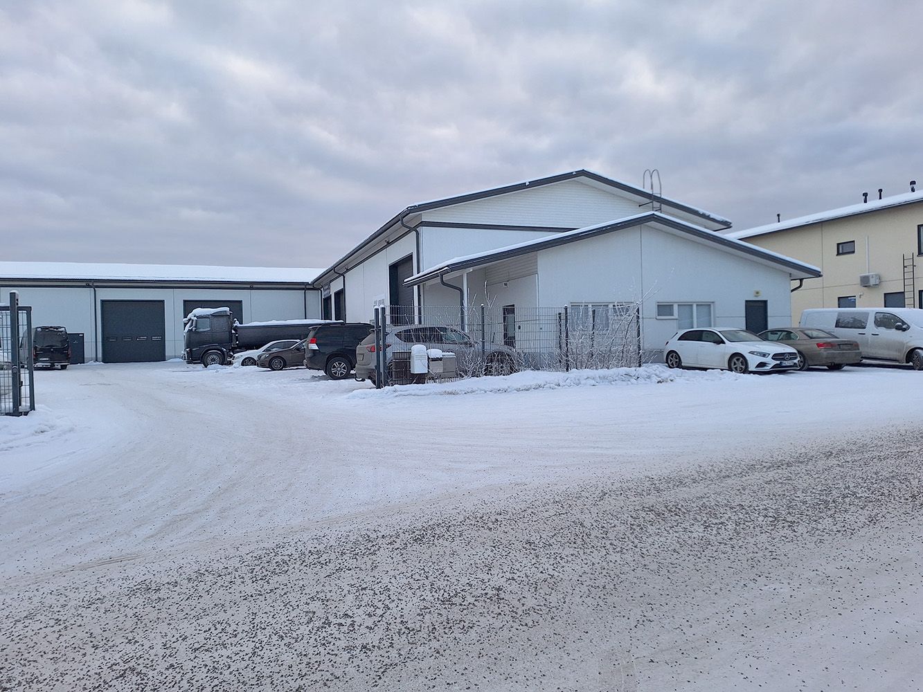 Vuokrataan laadukas hallitila Nurmijärvellä!