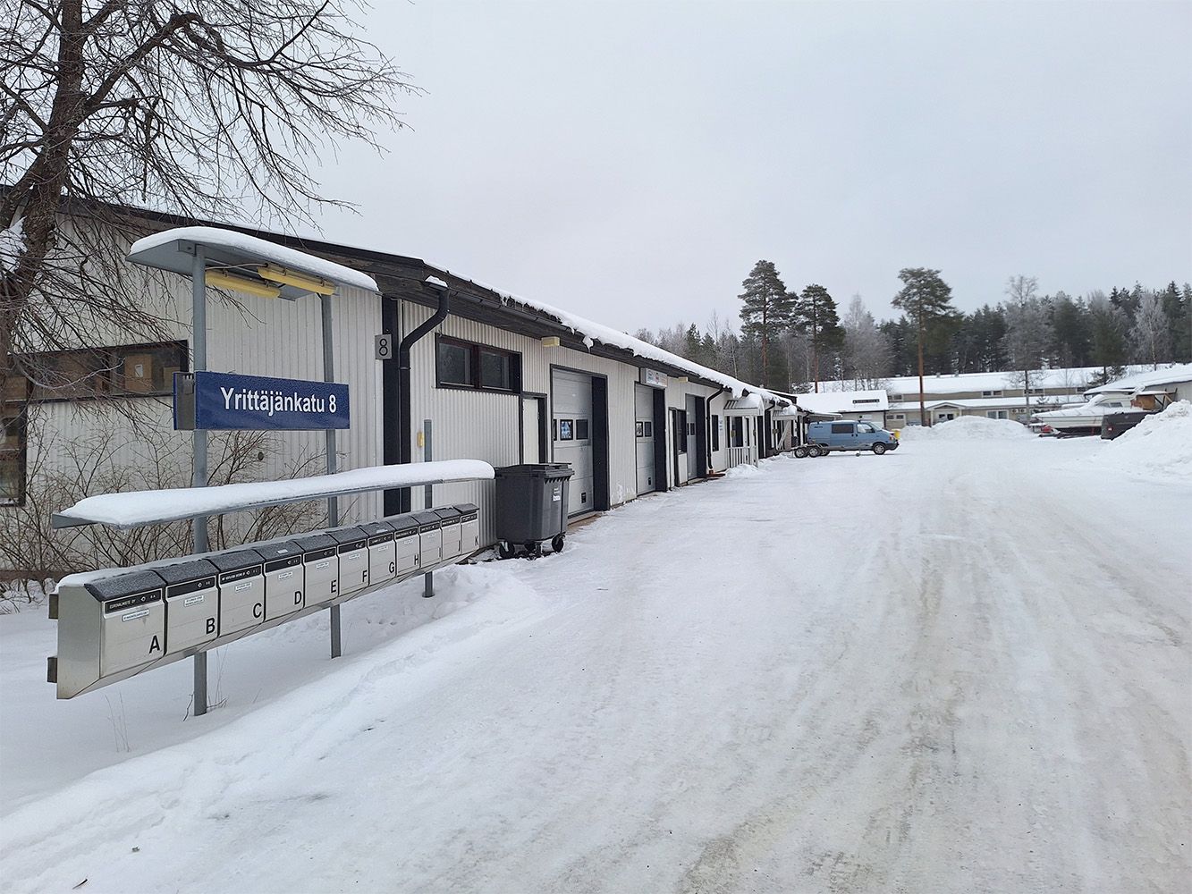 Vuokrataan hyvä työ- ja varastotila Tarmolassa!