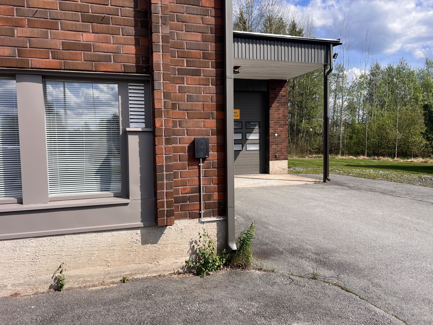 sähköautonlatauspiste 1
