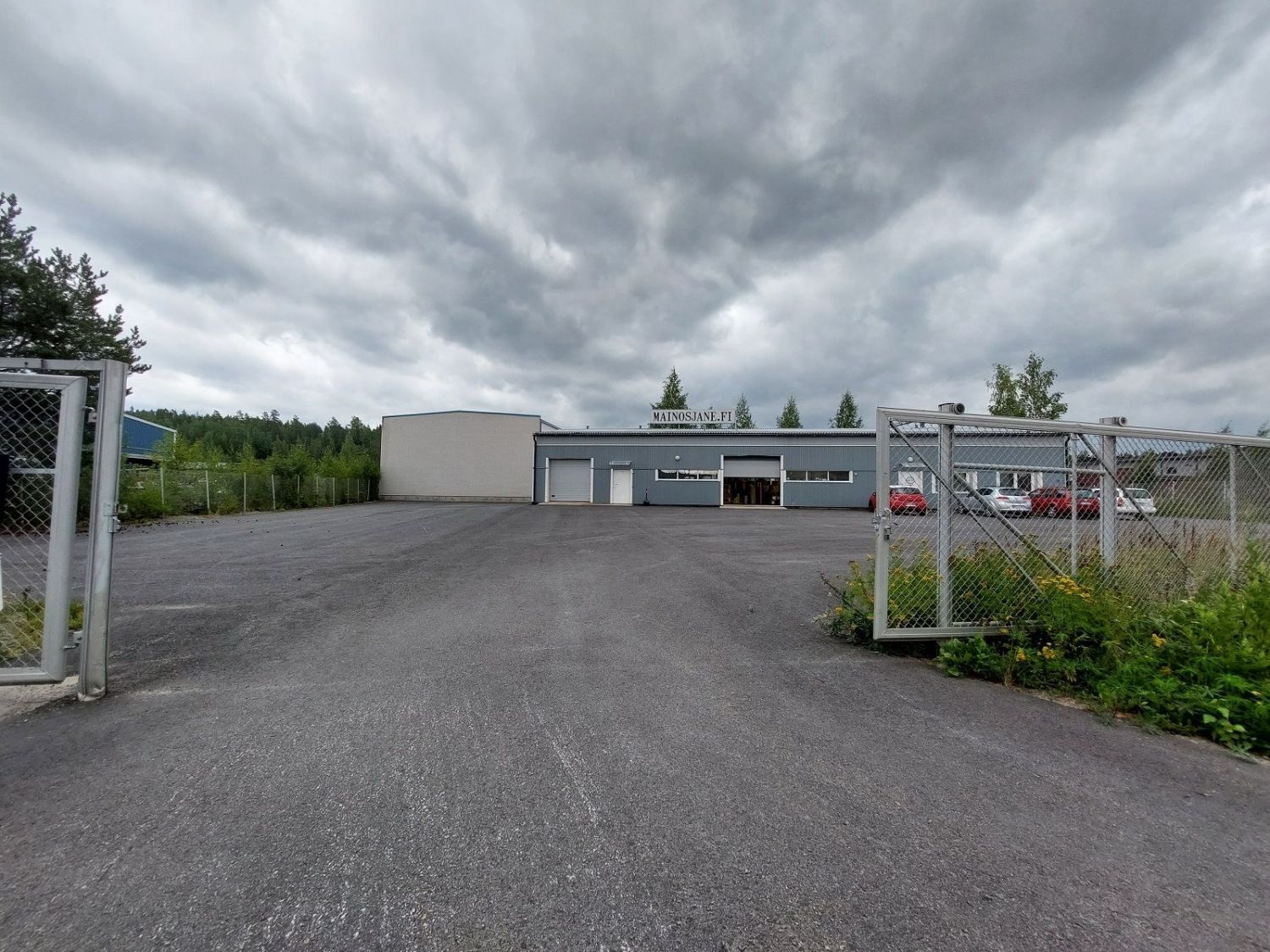 Halli 120m² + pihaa Seppälänkankaalla