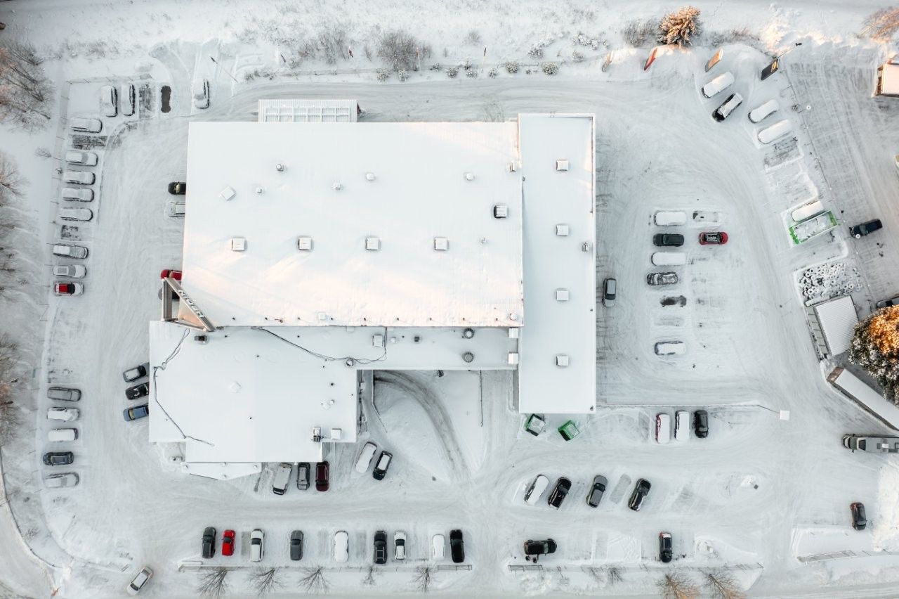 Erittäin näkyvältä sijainnilta kaupallinen liiketila vuokrattavana