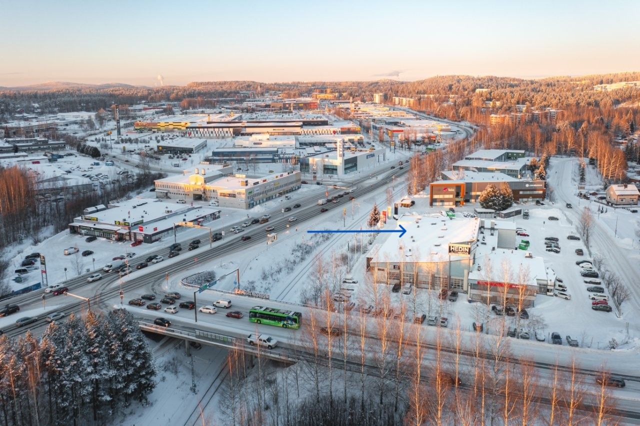 Erittäin näkyvältä sijainnilta kaupallinen liiketila vuokrattavana
