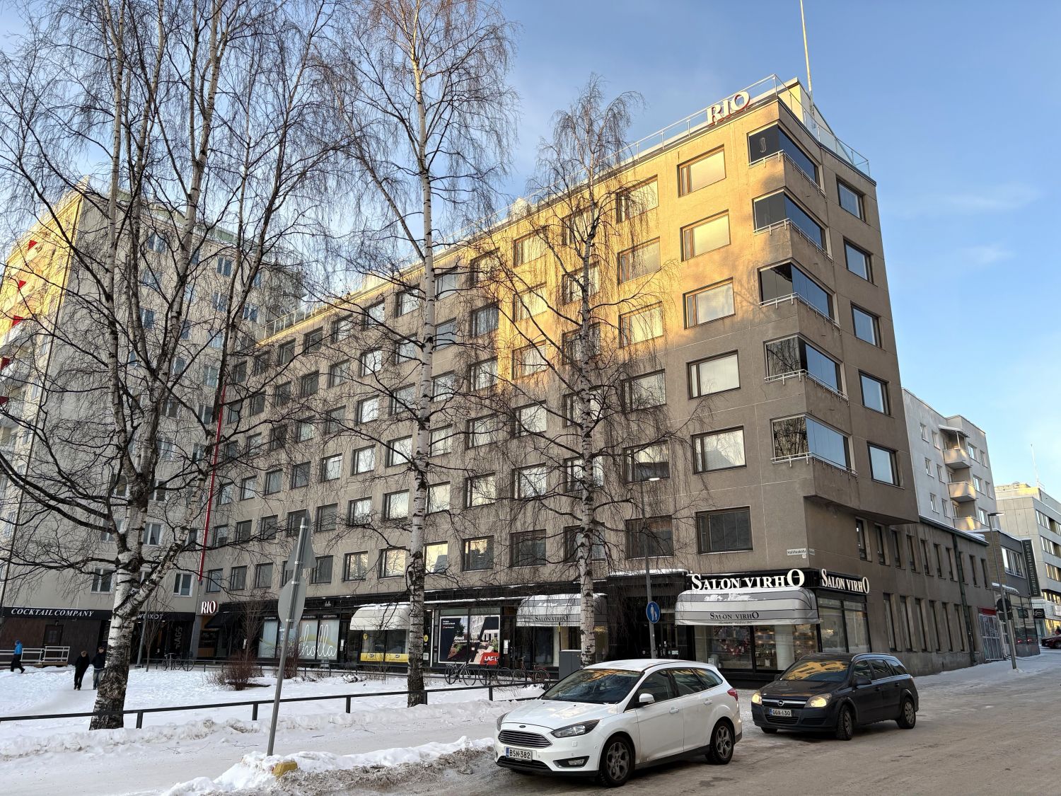 Siisti toimistotila upealta paikalta ydinkeskustasta!

Tämä tila sijoittuu hyvin hoidettuun Asunto Oy Oulun Kassataloon....