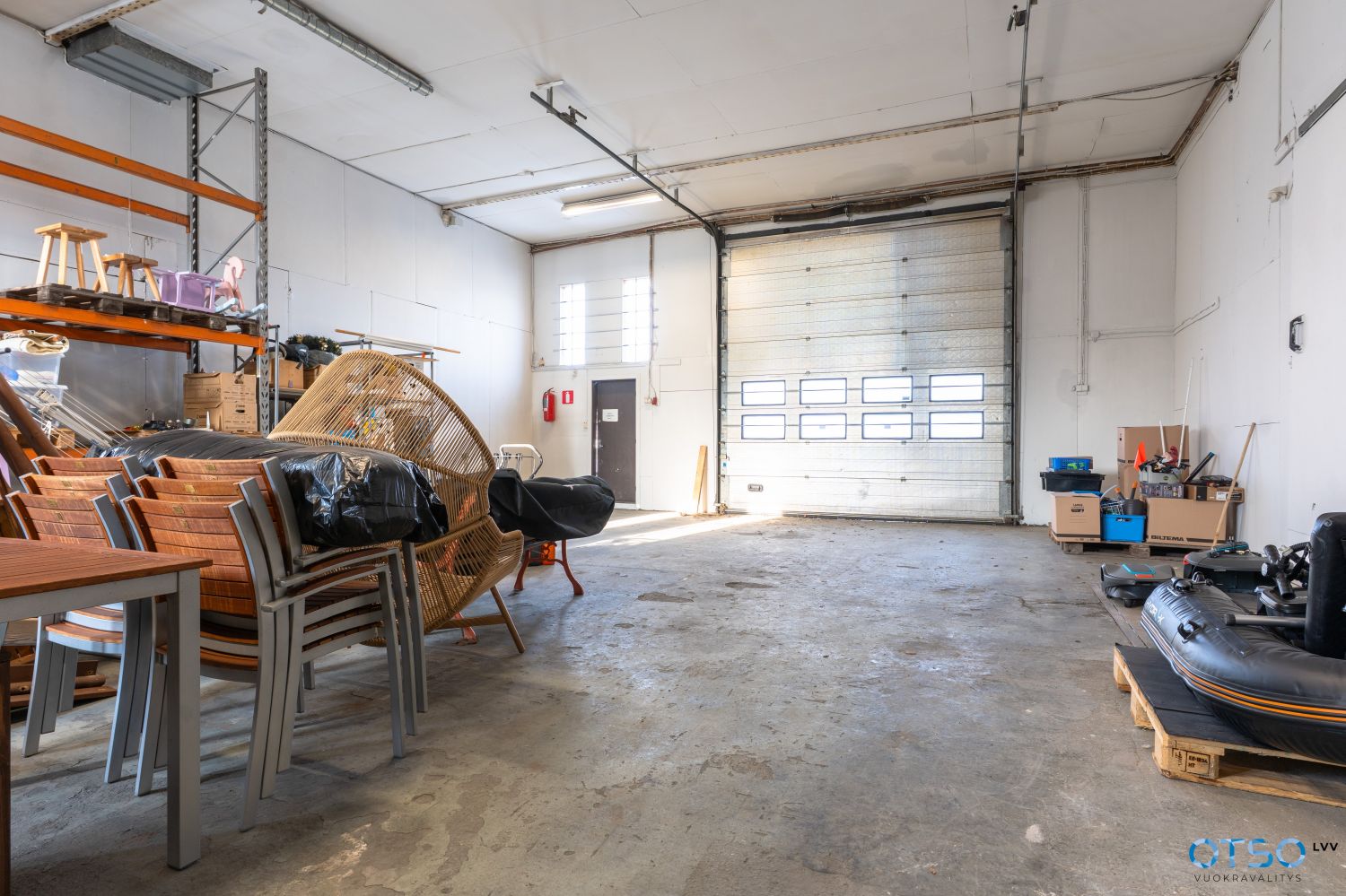 Vuokrattavana nosto-ovellinen halli-/varastotila hyvällä sijainnilla!

Tarjolla käytännöllinen ja monikäyttöinen halli-/...