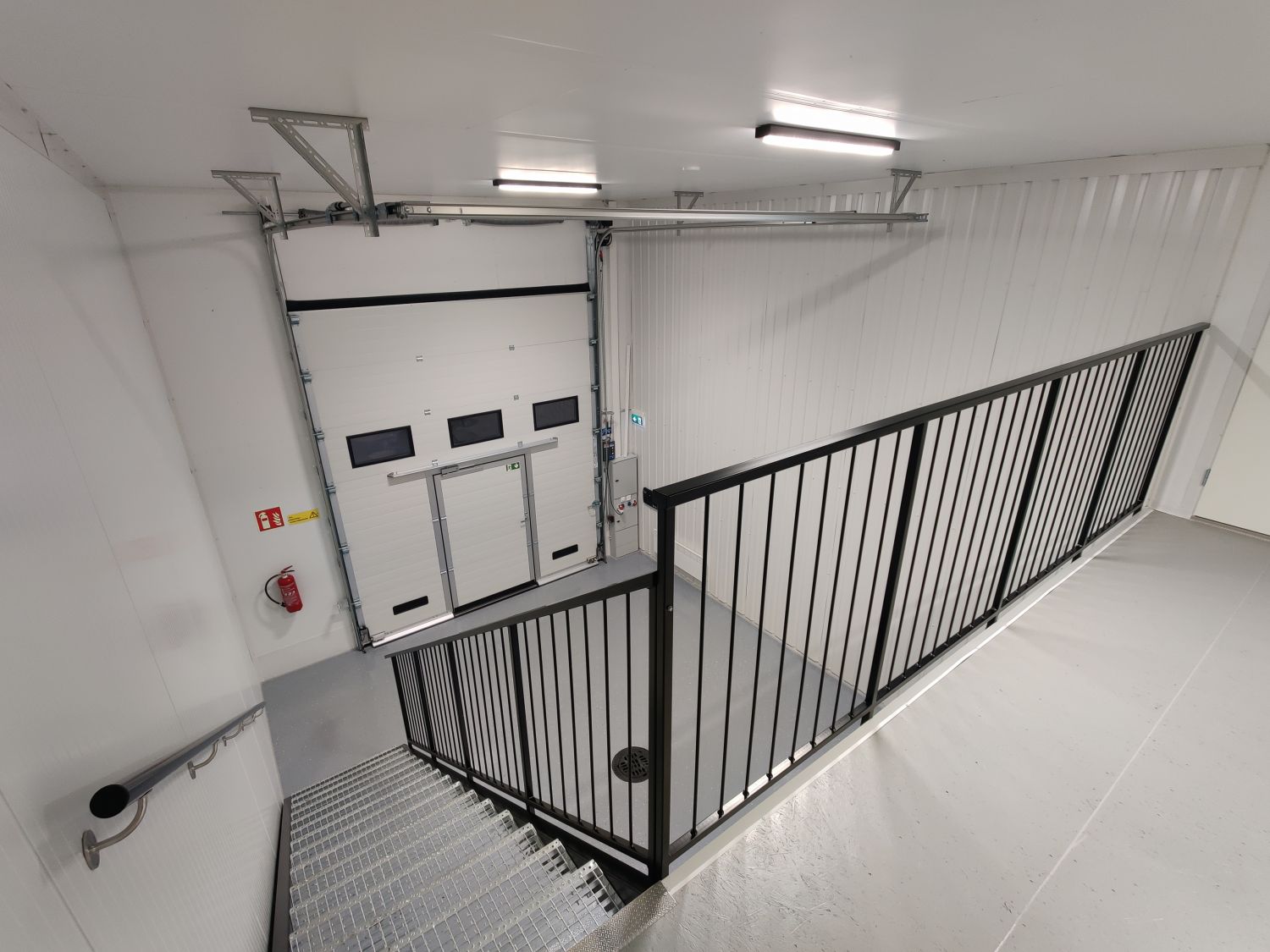 Tilakuva parvelta alas