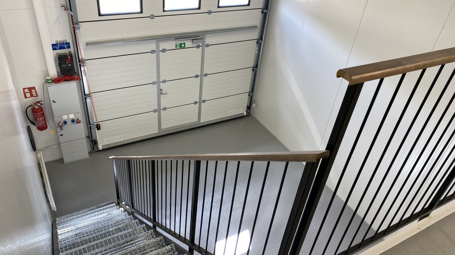 Tilakuva parvelta alas