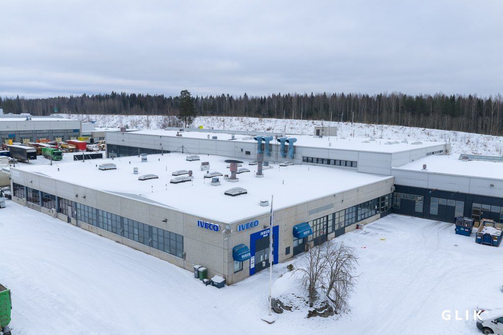 Kiinteistö Oy RasCenter! Multisillassa, Tampereella. 
Nyt on vapautunut hyväkuntoinen noin 700 m2 hallitila joka on toim...