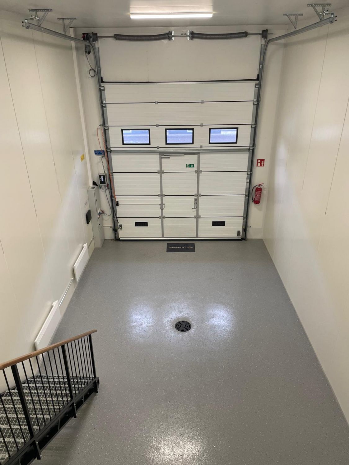 Tilakuva parvelta alas