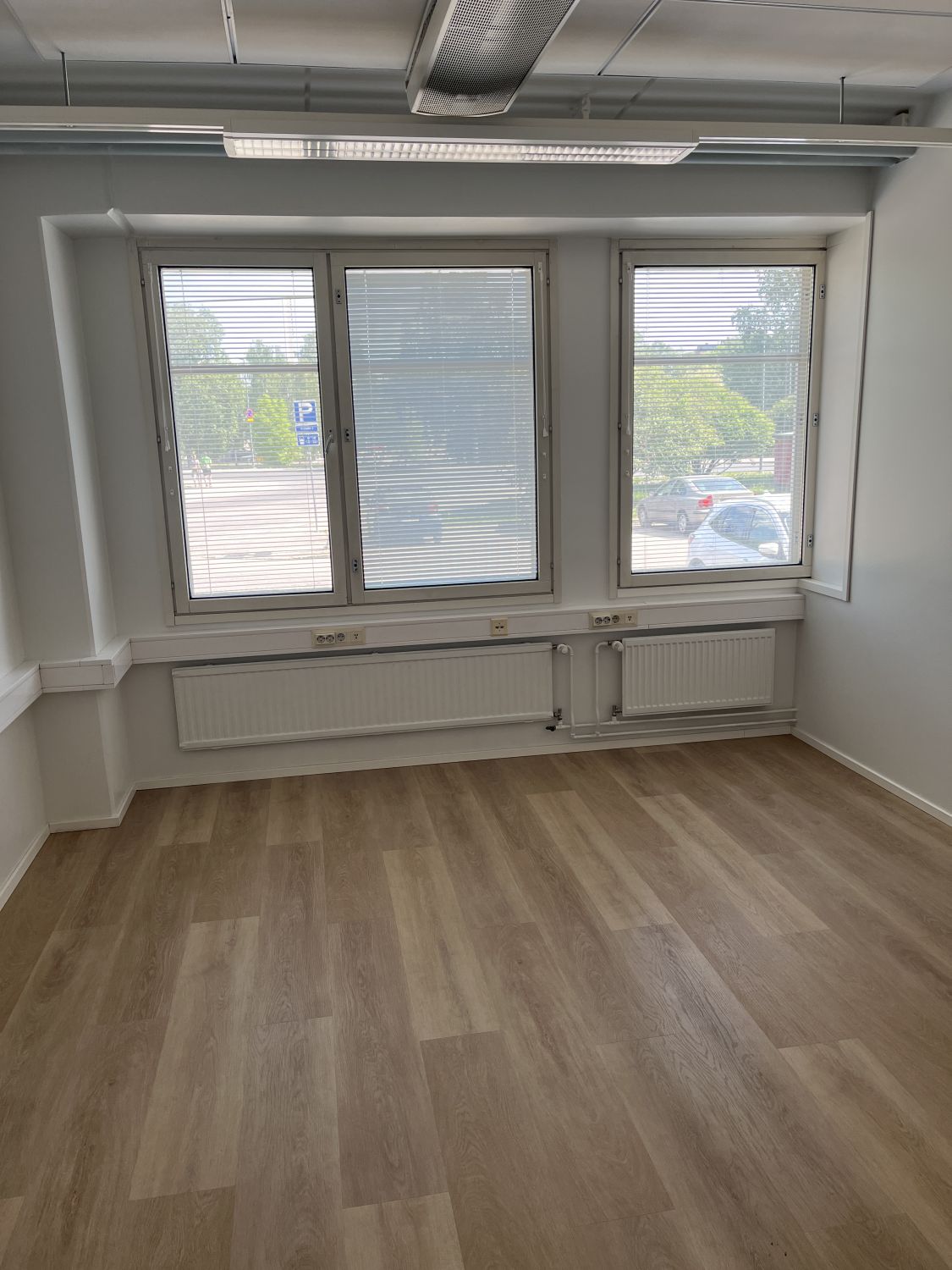 Siisti toimistohuone Nalkalassa Maa- ja Metsätalossa! Tila vuokrataan verottomana, joten se soveltuu myös arvonlisäveron...