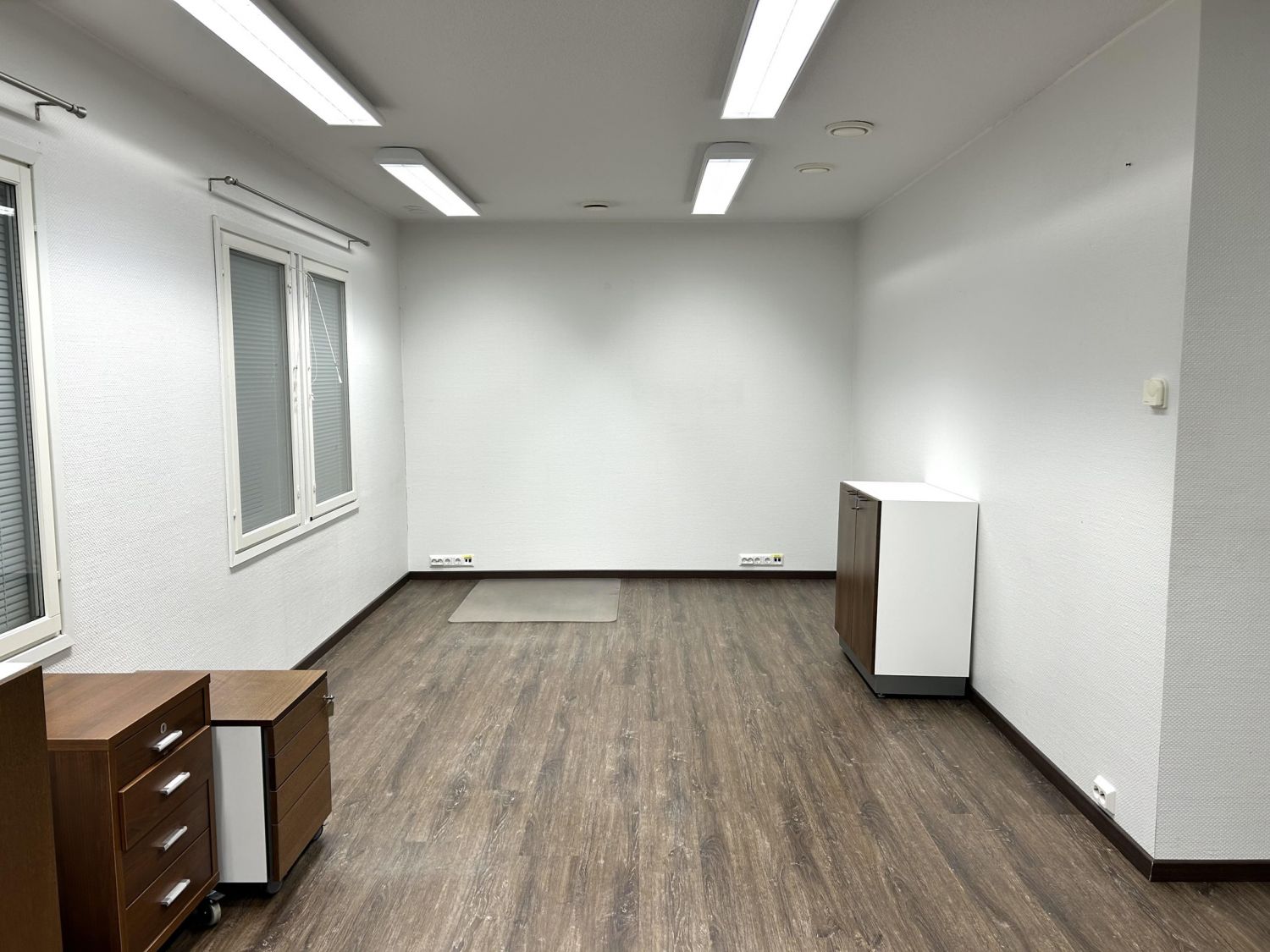 Kuva vastaavasta toimistosta sama kerros